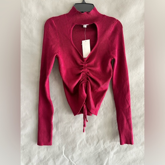 NWT! RIBBED TURTLE NECK - Picture 4 of 4